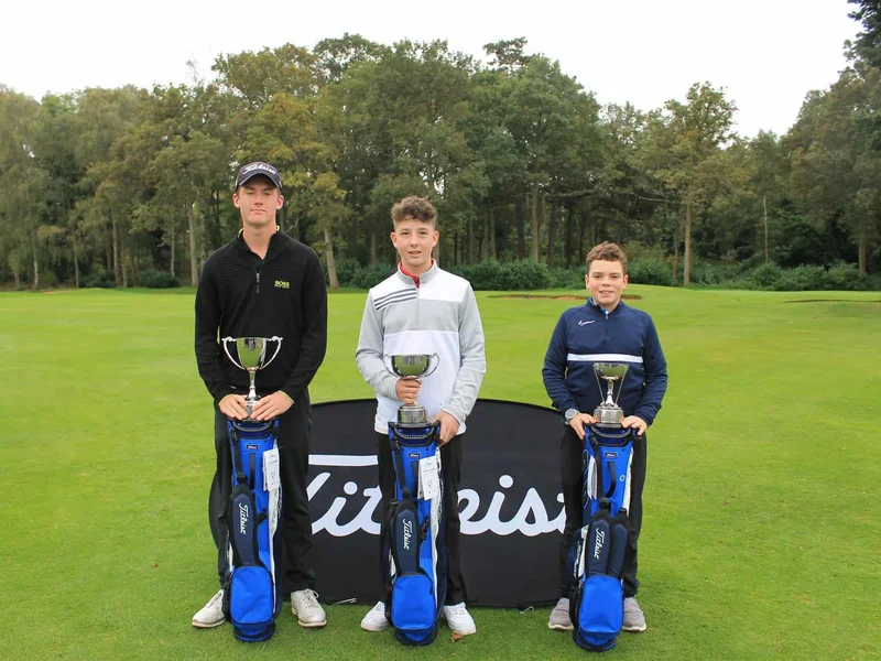 Ed shoots 70 to win lift the trophy