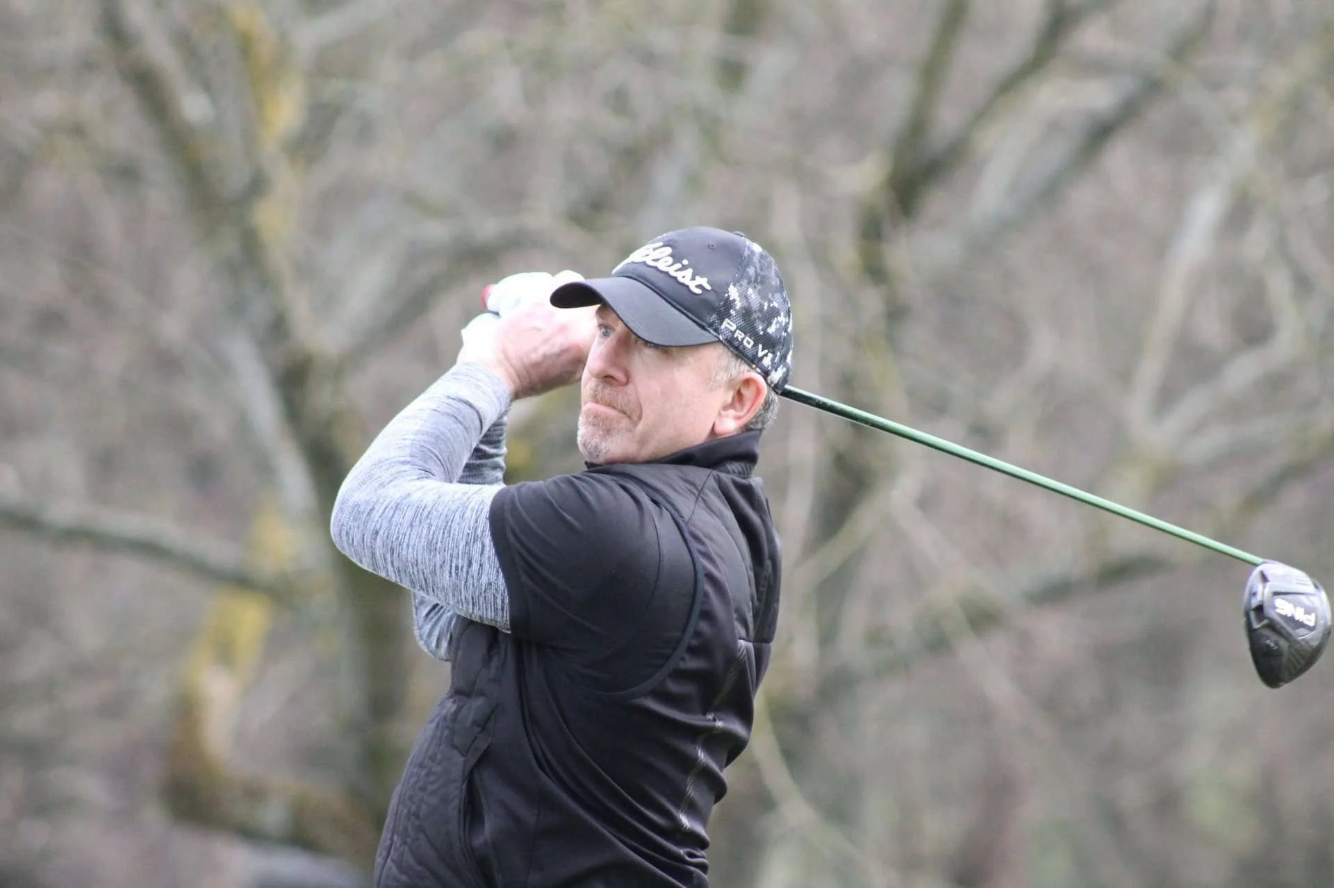 Rhodes clinches victory
